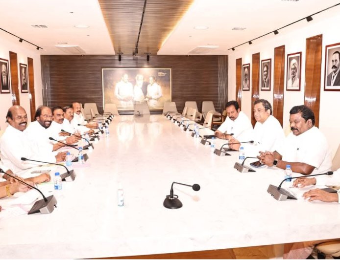 வேகம் எடுக்கும் தேர்தல் பணி : ஒரே நாளில் 9 கட்சிகளுடன் திமுக தொகுதி பங்கீடு பேச்சுவார்த்தை 