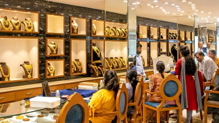 நகைப்பிரியர்களுக்கு ஷாக் நியூஸ்: மீண்டும உயர்ந்த தங்கம் விலை, சவரனுக்கு ரூ.240 உயர்வு