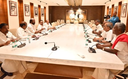 காங்., தேமுதிகவுக்கு மட்டும் தருவீங்க, எங்களுக்கு தர மாட்டீங்கல கூடுதல் தொகுதி கேட்டு அடம்பிடிக்கும்  மா.கம்யூ 