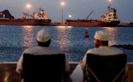 உலகநாடுகள் நிம்மதி பெருமூச்சு : ஹோர்மூஸ் நீரிணை அமெரிக்கா, இஸ்ரேல் நாட்டுக் கப்பல்களுக்கு மட்டும் தடை -  ஈரான் புதிய அறிவிப்பு 