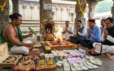 கிளி ஜோசியரிடம் 20 லட்ச ரூபாய், 1 கிலோ வெள்ளியை  பறி கொடுத்த இன்கம் டேக்ஸ் ஆபீசர்