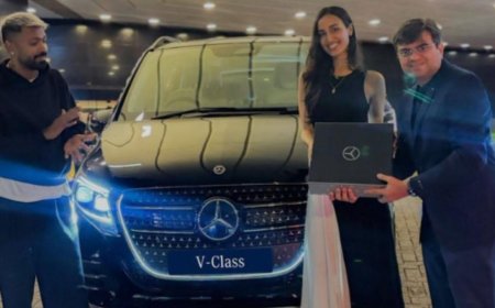 காதலிக்கு மெர்சிடிஸ் பரிசு அளித்த பிரபல இந்திய கிரிக்கெட் வீரர்