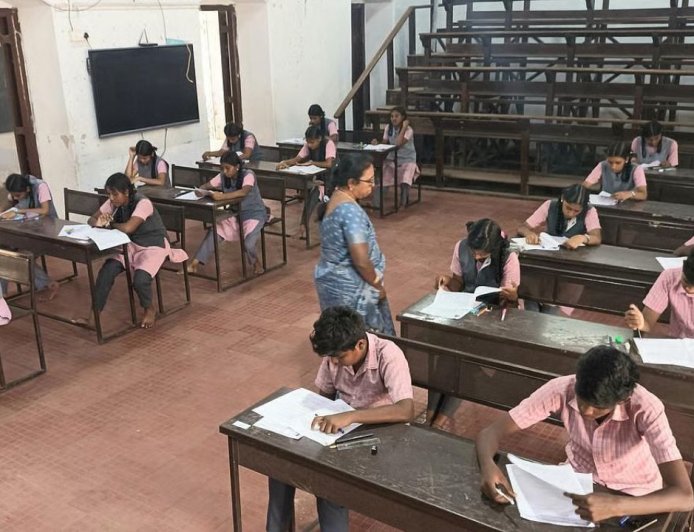 மாணவர்கள் தேர்வில் வெற்றி பெற.. பிரத்யேக நட்சத்திர பலன்கள்!