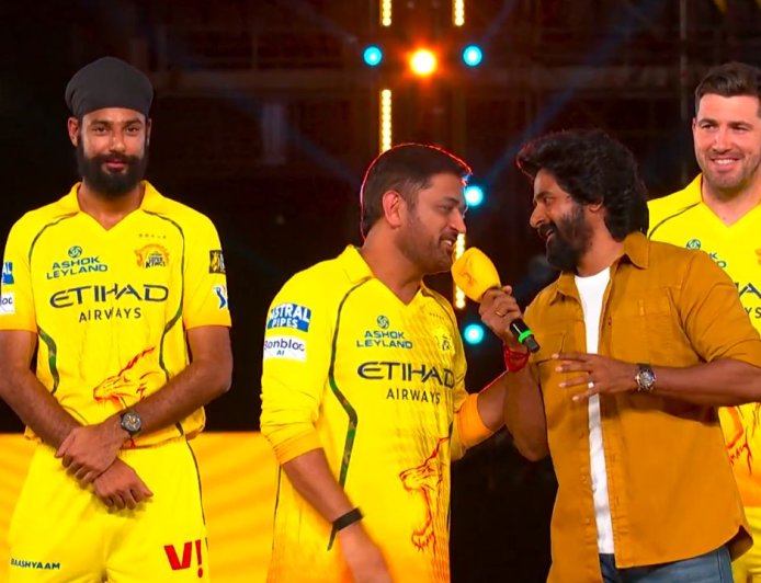 “என்னுடைய ஃபிட்னஸ் நாளுக்கு நாள் குறைந்துகொண்டே இருக்கிறது”: ஓய்வு குறித்து தோனி வேதனை 