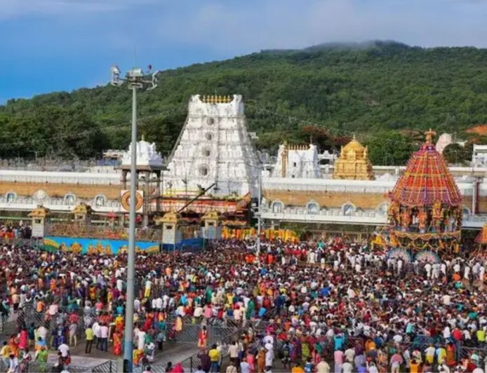 கோடை விடுமுறை திருப்பதியில் குவியும் பக்தர்கள்: விஐபி, இலவச தரிசனம் ரத்து