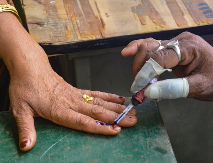 தலையங்கம்: வரிப் பணமும் 'வள்ளல்'களும்!