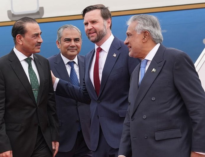 ஈரான், அமெரிக்கா 2-ம் கட்ட அமைதி பேச்சுவார்த்தை: பாகிஸ்தான் அடுத்த வாரம் நடக்கிறது ?