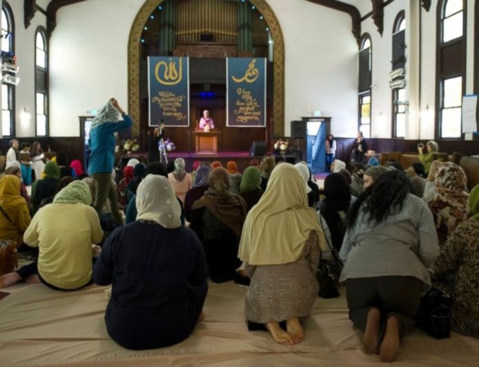 இஸ்லாமிய பெண்கள் மசூதிக்கு தொழுகைக்காக செல்ல தடையில்லை: அகில இந்​திய முஸ்​லிம் தனி​நபர் சட்ட வாரி​யம்