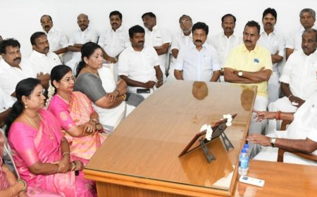 புதுச்சேரி ரிசார்ட்டில் தங்கி இருக்கும் எம்எல்ஏக்களுடன் எடப்பாடி சந்திப்பு 