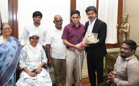 ரீல்ஸ் இல்லை ரியல்... உங்களுக்குத்தான் சால்வை... உணர்ச்சிவசப்பட்ட முதல்வர் விஜய்!