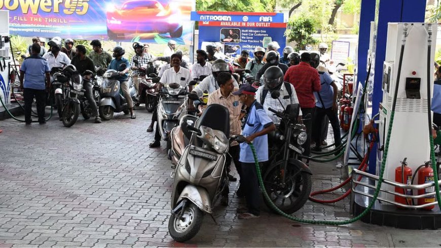 பெட்ரோல் ரூ 25, டீசல் ரூ.20 விலை உயருகிறது? எண்ணெய் நிறுவனங்கள் சூசக தகவல்
