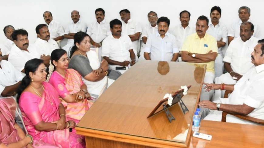 புதுச்சேரி ரிசார்ட்டில் தங்கி இருக்கும் எம்எல்ஏக்களுடன் எடப்பாடி சந்திப்பு 