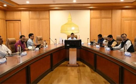18 வயதுக்கு மேற்பட்டோருக்கு இனி ஆதார் அட்டை கிடையாது : மாநில முதல்வர் அறிவிப்பு 