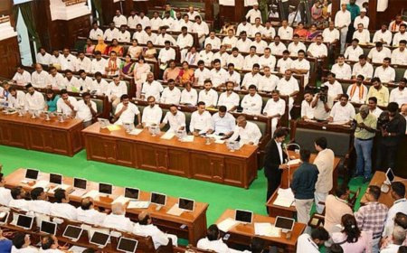 பரபரப்பான அரசியல் சூழலில் தமிழக சட்டசபை ஆளுநர் உரையுடன் நாளை கூடுகிறது: புறக்கணிக்க எதிர்க்கட்சிகள் முடிவு?