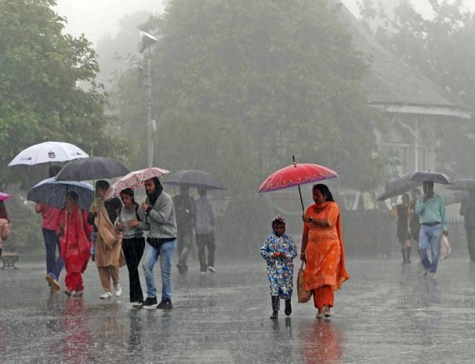 இடி கூடிய கனமழைக்கு வாய்ப்பு... வானிலை ஆய்வு மையம் எச்சரிக்கை...