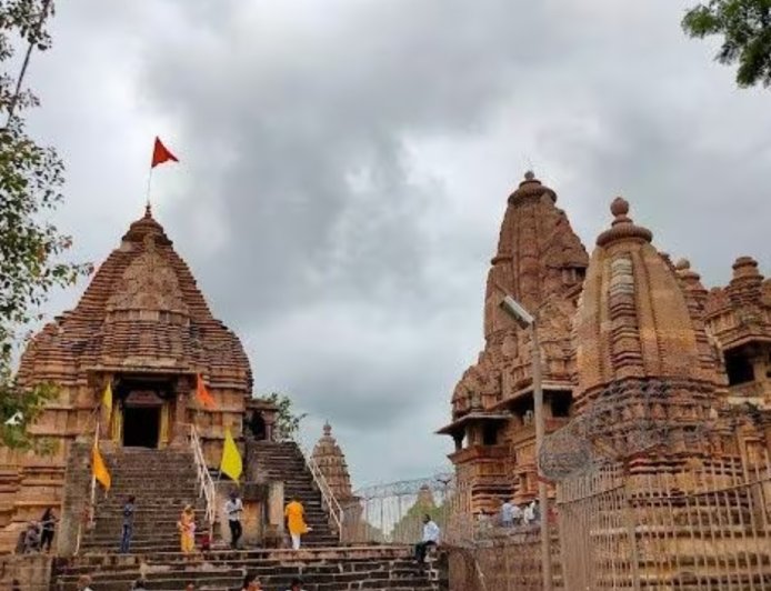 ஆண்டுதோறும் வளர்ந்து வரும் அதிசய சிவலிங்கம் – கஜுராஹோ மதங்கேஷ்வர்!