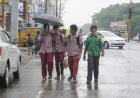 Weather Update: வெளுத்து வாங்கப்போகும் மழை.. பள்ளிகளுக்கு இன்று  விடுமுறை அறிவிப்பு!