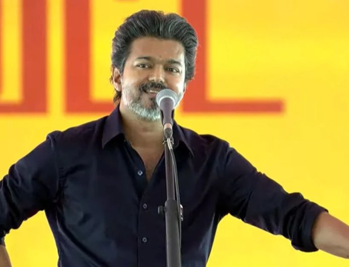 திமுகவை வெளுத்து வாங்கிய முதலமைச்சர் விஜய்... கரூரில் அனல் பறந்த பேச்சு!