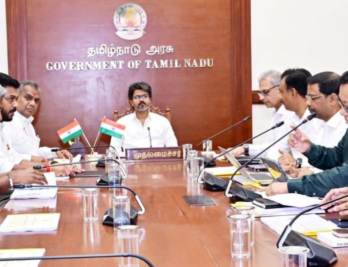 கமிஷனில் கல்லாக்கட்ட நினைக்கும் சீனியர் அமைச்சர்..? கோட்டை லீக்ஸ்..!