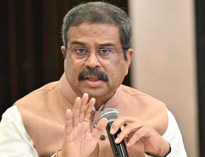 Gen Z போராட்டம் எதிரொலி.... தர்மேந்திர பிரதான் ராஜினாமா...!
