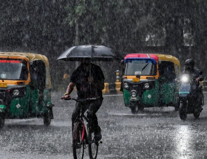 தமிழகத்தில் மழைக்கு வாய்ப்பு....வானிலை ஆய்வு மையம் தகவல்...!