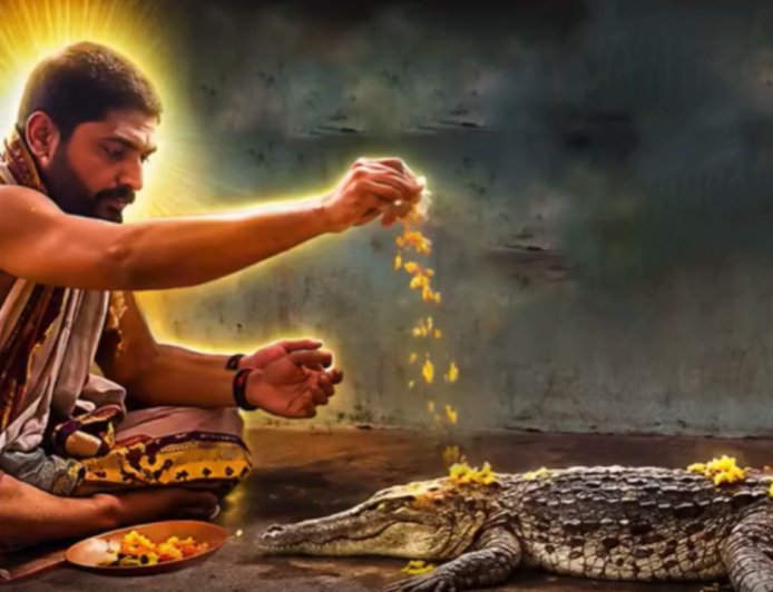முதலைக்கு பூஜை செய்த பூசாரி.. மழைக்காக நடந்த வினோத வழிபாடு!