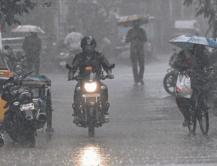 TN Weather: பலத்த காற்றுடன் மழை பெய்யக்கூடும்.. வானிலை மையம் தகவல்!