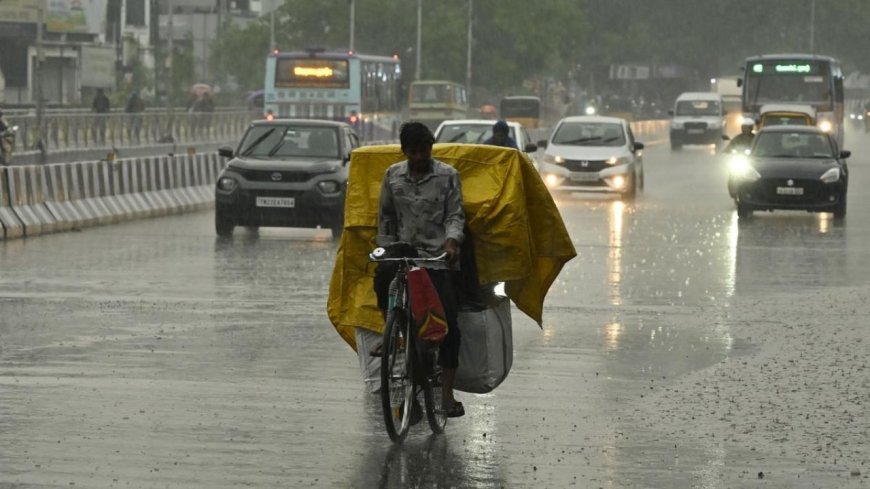 Weather Update: தமிழகத்தில் கொட்டி தீர்க்கப்போகும் கனமழை.. வானிலை மையம் எச்சரிக்கை!