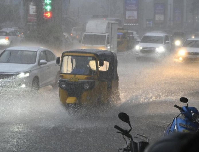 TN Weather: தமிழ்நாட்டில் கொட்டிதீர்க்கப்போகும் கனமழை.. எந்தெந்த மாவட்டங்களில் தெரியுமா?
