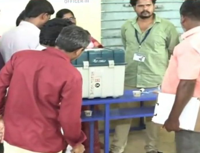 இடைத்தேர்தல்: மதுராந்தகம், தாராபுரத்தில் வாக்குப்பதிவு நிறைவு!