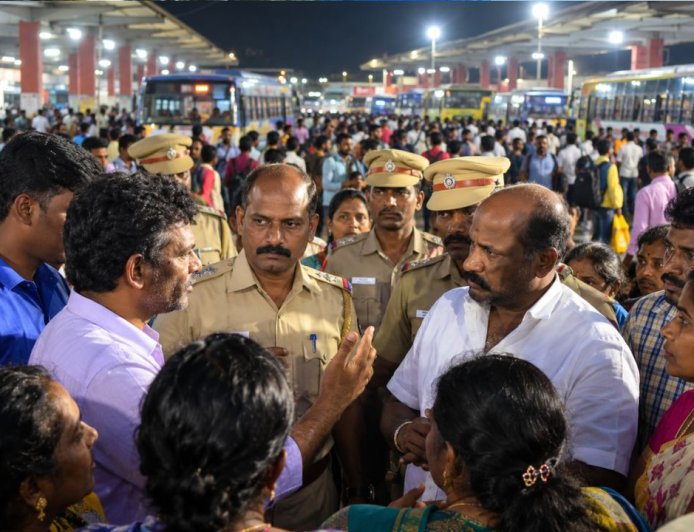 பண்டிகை கால ஏற்பாடு! தற்காலிக பேருந்து நிலையத்துக்கு எதிர்ப்பு ! அமைச்சருடன் மக்கள் வாக்குவாதம் !